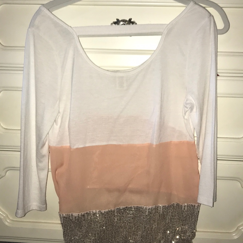 Top - Picture 2 of 2